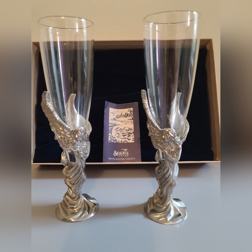 Vintage Seagull Canada Pewter Etain Zinn handblown glass champagne flutes/goblet